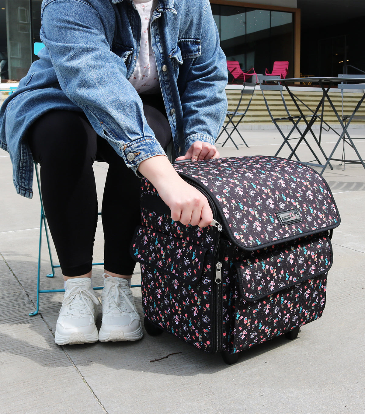 Collapsible Rolling Serger Machine Case, Black Floral