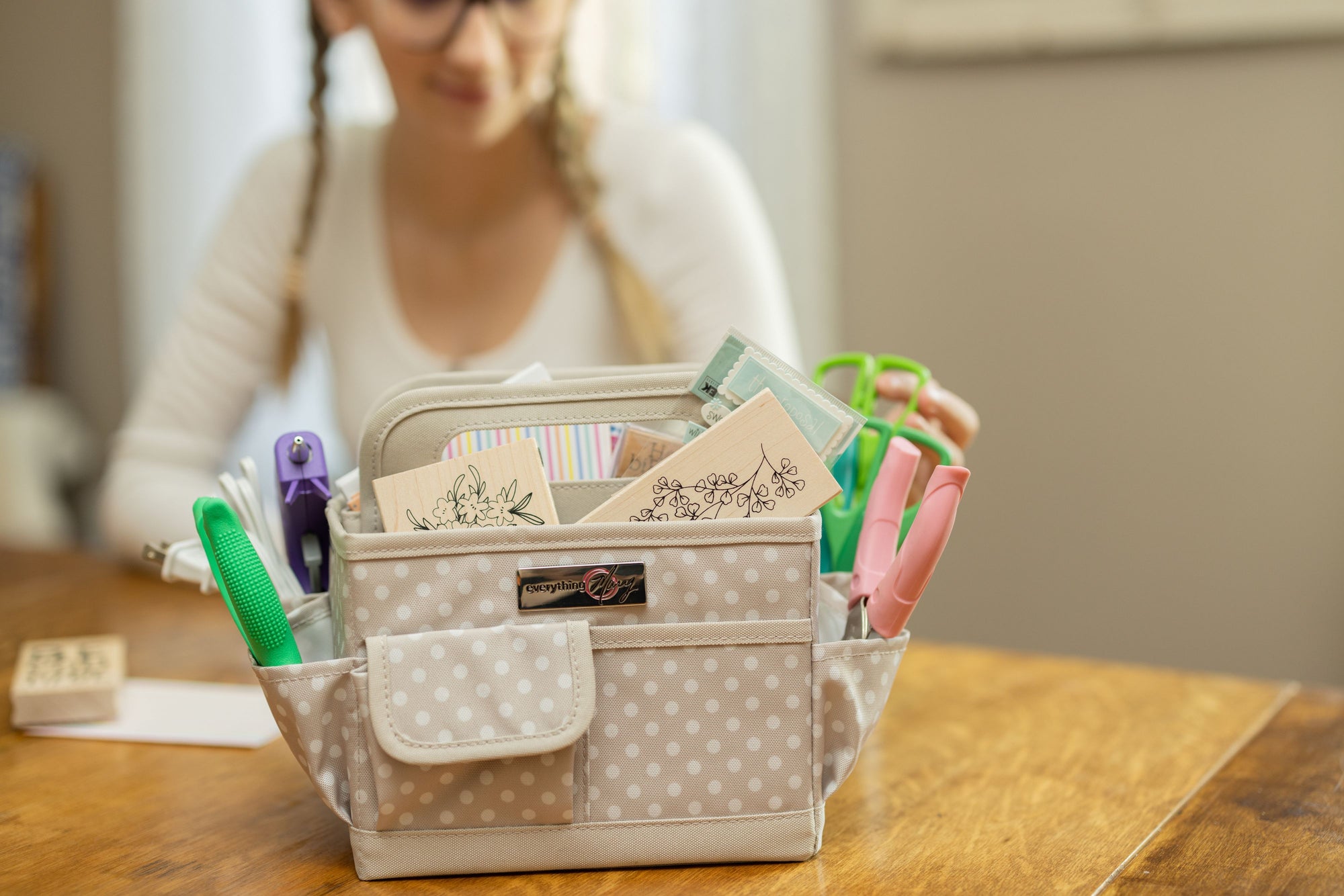 Everything Mary Collapsible Desktop Craft Caddy, Tan Dot – Polyester Craft & Art Supply Organizer with 12 Storage Compartments