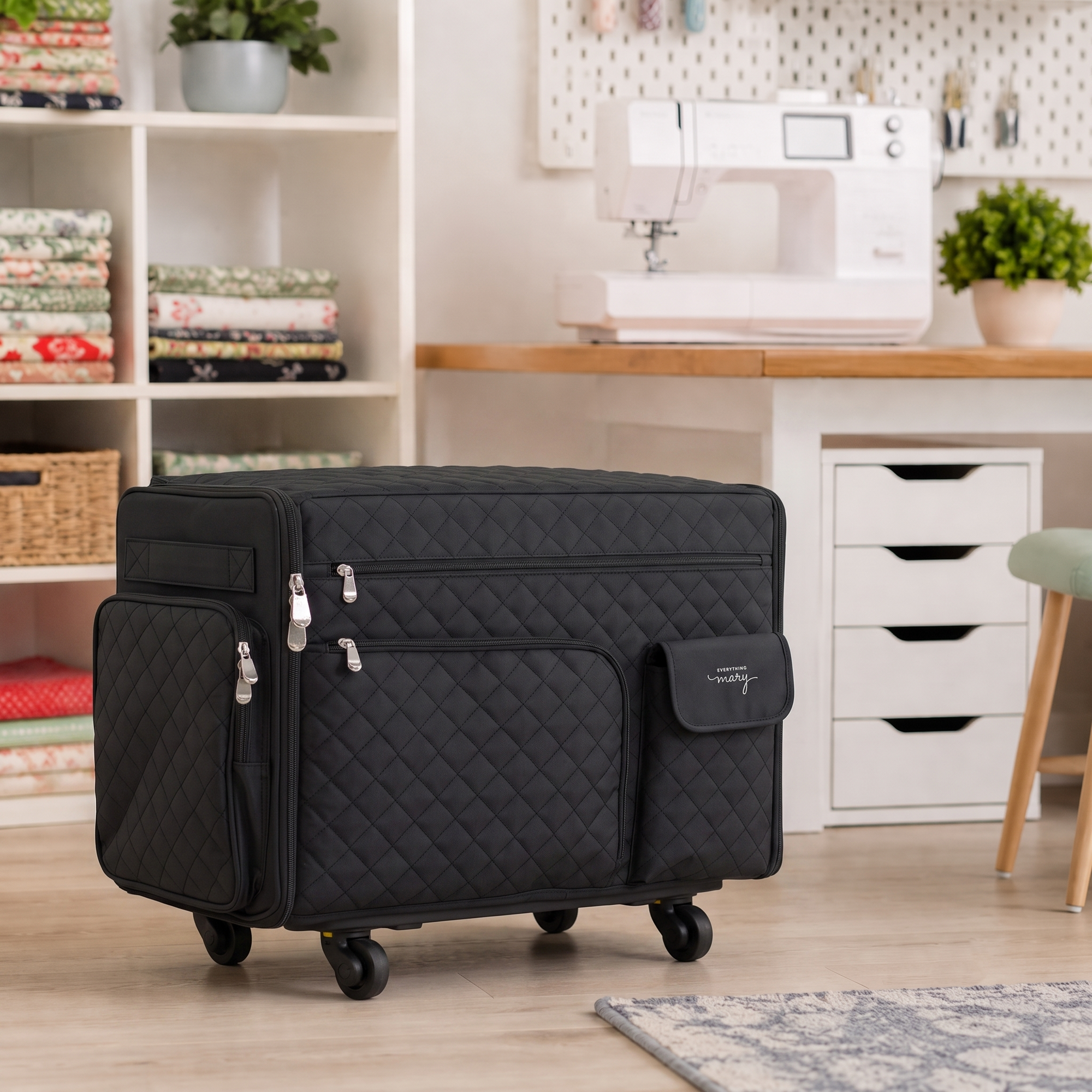 Everything Mary XL Rolling Sewing Machine Case with Wheels in Black Quilted – Sewing Machine Tote Bag for Travel, Classes & Quilting