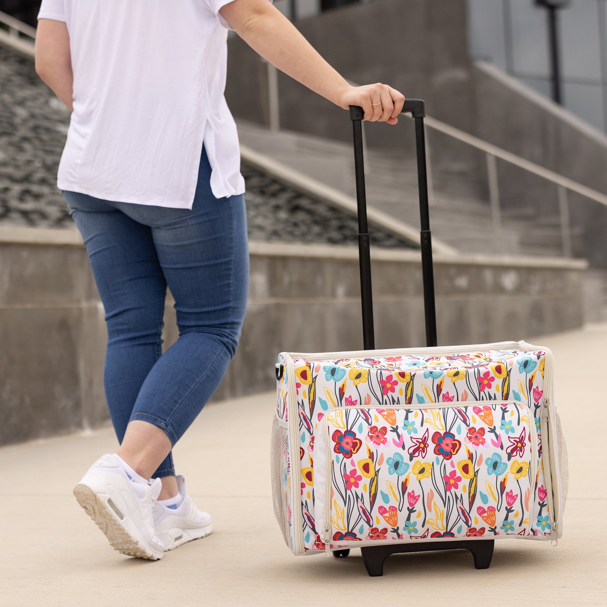 Deluxe Rolling Nurse Bag, Tan Floral